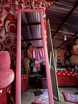 Snapshot of sweetieme chatting on 11/30/25, 01:20 sweetieme online show from 11/30/25, 01:20