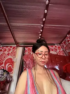 Snapshot of sweetieme chatting on 12/05/25, 01:03 sweetieme online show from 12/05/25, 01:03