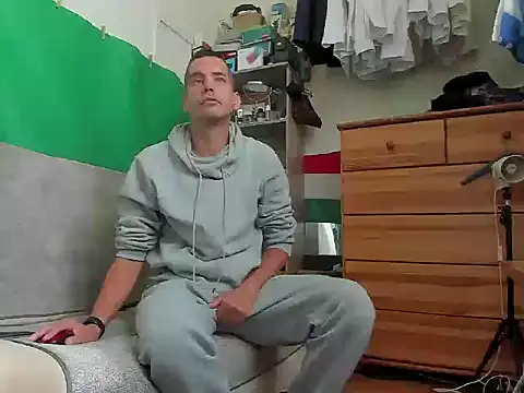 viraglaci18xh online show from 10/03/25, 01:08