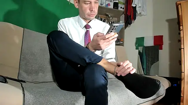 viraglaci18xh online show from 11/12/25, 10:09