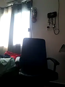 juliopantoja online show from 02/11/26, 04:56