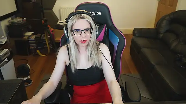 Snapshot of KelseyCobalt chatting on 12/31/24, 11:39 KelseyCobalt online show from 12/31/24, 11:39