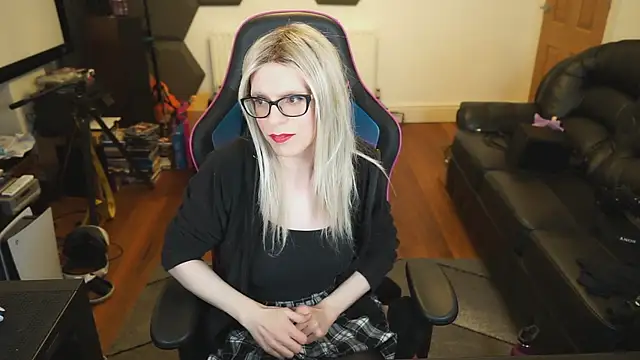 Snapshot of KelseyCobalt chatting on 01/03/25, 01:59 KelseyCobalt online show from 01/03/25, 01:59