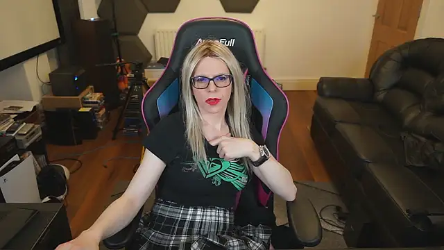 Snapshot of KelseyCobalt chatting on 01/19/25, 01:53 KelseyCobalt online show from 01/19/25, 01:53