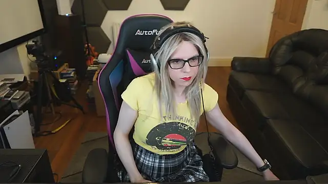 Snapshot of KelseyCobalt chatting on 02/12/25, 12:27 KelseyCobalt online show from 02/12/25, 12:27