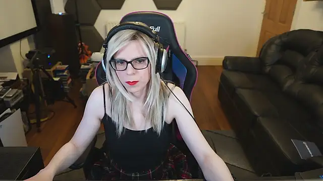 Snapshot of KelseyCobalt chatting on 02/13/25, 08:55 KelseyCobalt online show from 02/13/25, 08:55