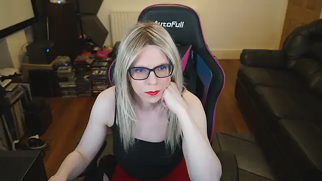 Snapshot of KelseyCobalt chatting on 03/22/25, 08:59 KelseyCobalt online show from 03/22/25, 08:59