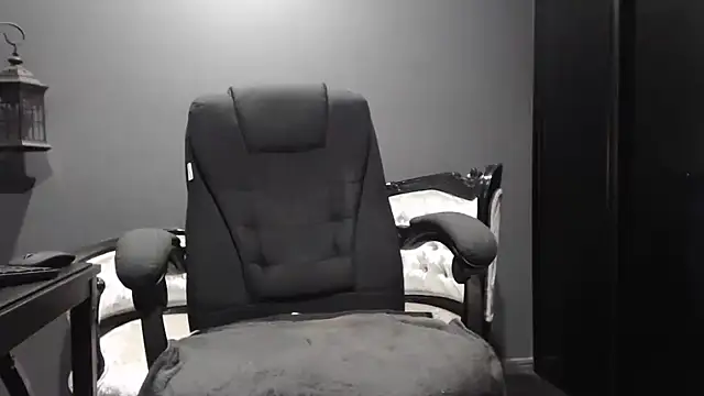 poisonivyx online show from 04/12/26, 09:14