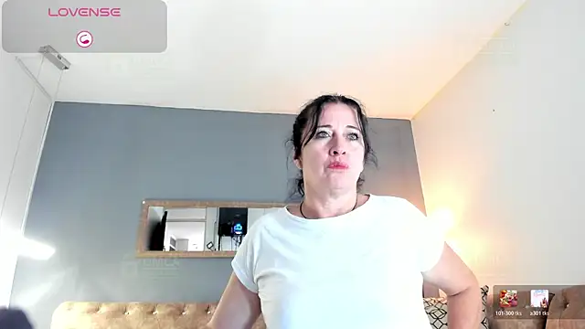 LADY HELLEN online show from 05/27/26, 07:00
