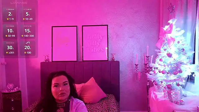 Snapshot of _MelinaCurves_ chatting on 12/17/24, 10:32 MelinaCurves online show from 12/17/24, 10:32