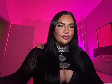 Snapshot of _MelinaCurves_ chatting on 01/10/25, 10:25 MelinaCurves online show from 01/10/25, 10:25