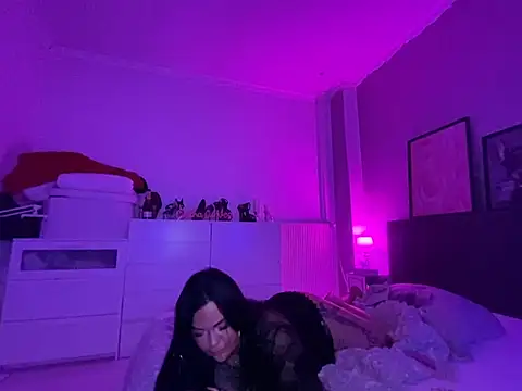 Snapshot of _MelinaCurves_ chatting on 01/25/25, 04:13 MelinaCurves online show from 01/25/25, 04:13