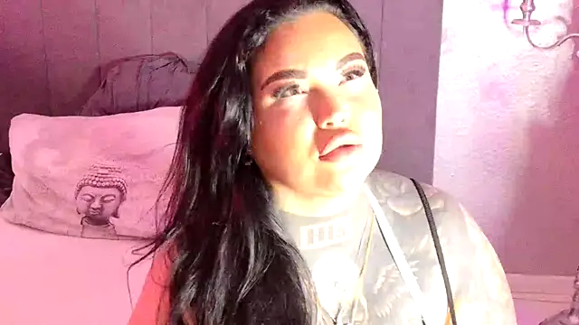 Snapshot of _MelinaCurves_ chatting on 02/21/25, 09:22 MelinaCurves online show from 02/21/25, 09:22