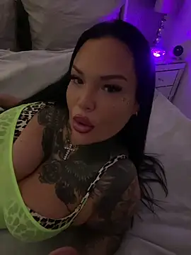  MelinaCurves  online show from 03/05/26, 07:43