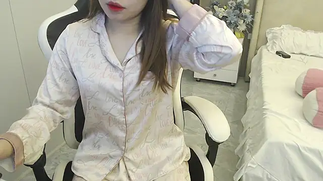 Snapshot of Hanako_love chatting on 02/24/25, 03:20 Hanako love online show from 02/24/25, 03:20
