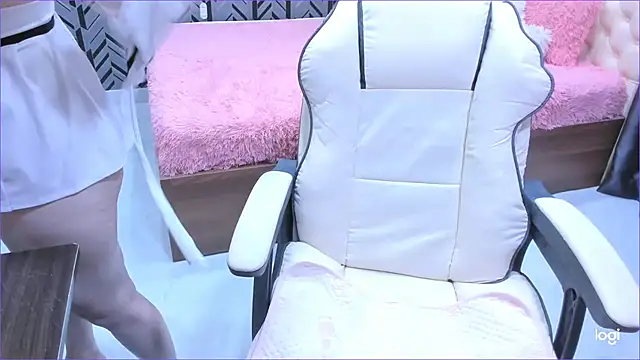 Snapshot of Toyota_Motor_Corporation chatting on 10/25/25, 11:21 Toyota Motor Corporation online show from 10/25/25, 11:21