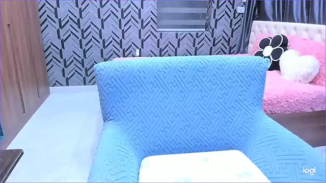 Snapshot of Toyota_Motor_Corporation chatting on 11/28/25, 11:18 Toyota Motor Corporation online show from 11/28/25, 11:18