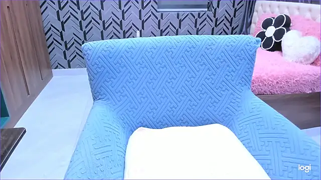 Snapshot of Toyota_Motor_Corporation chatting on 11/29/25, 11:19 Toyota Motor Corporation online show from 11/29/25, 11:19