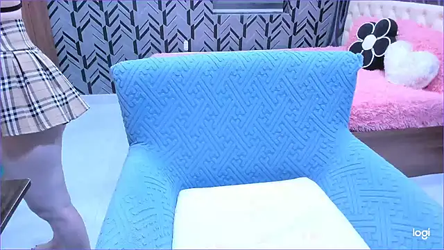 Snapshot of Toyota_Motor_Corporation chatting on 12/02/25, 11:23 Toyota Motor Corporation online show from 12/02/25, 11:23