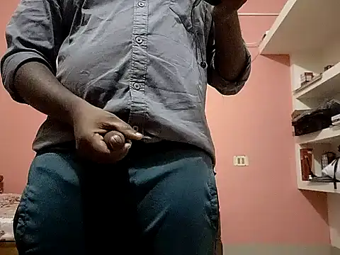 Snapshot of Aneesh007m chatting on 11/11/25, 05:24 Aneesh007m online show from 11/11/25, 05:24