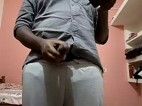 Snapshot of Aneesh007m chatting on 11/14/25, 05:22 Aneesh007m online show from 11/14/25, 05:22