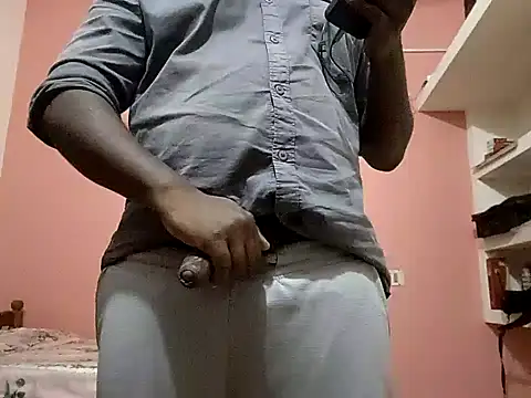 Snapshot of Aneesh007m chatting on 11/16/25, 05:18 Aneesh007m online show from 11/16/25, 05:18