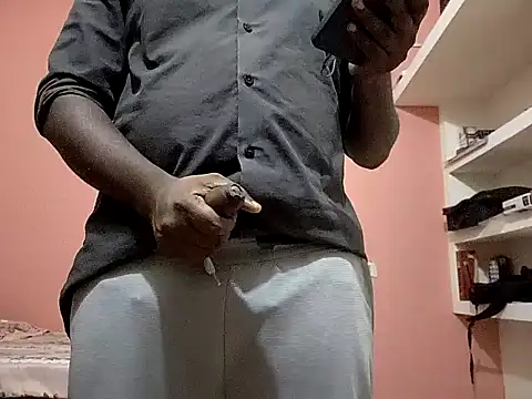 Snapshot of Aneesh007m chatting on 11/20/25, 05:56 Aneesh007m online show from 11/20/25, 05:56