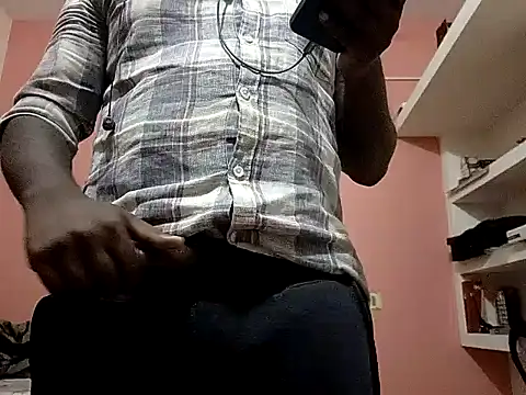 Snapshot of Aneesh007m chatting on 11/29/25, 05:38 Aneesh007m online show from 11/29/25, 05:38