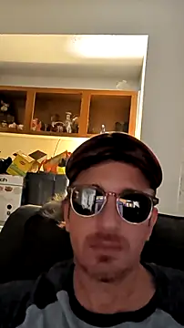 Sniffing Men online show from 03/25/26, 11:55