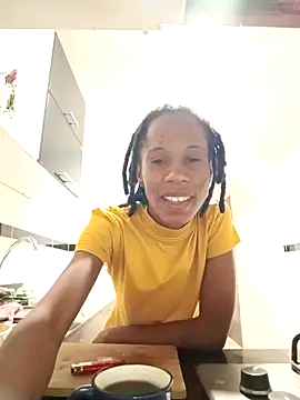 Snapshot of africa_deluxe chatting on 02/07/25, 11:56 africa deluxe online show from 02/07/25, 11:56