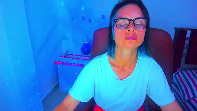 BrianaGarner online show from 10/25/25, 04:20