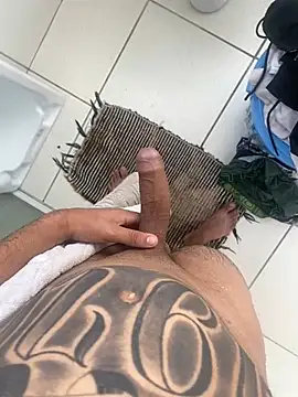 Snapshot of RenanDlc chatting on 01/13/26, 07:19 RenanDlc online show from 01/13/26, 07:19