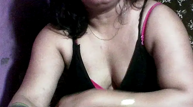 Snapshot of koyel90 chatting on 02/25/25, 06:42 koyel90 online show from 02/25/25, 06:42