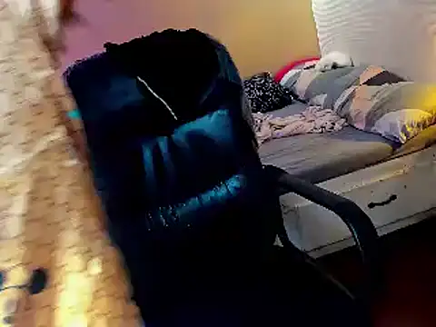 HOTnWILDalice online show from 03/10/25, 01:56