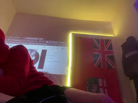 Snapshot of FckbbOy chatting on 10/30/25, 12:39 FckbbOy online show from 10/30/25, 12:39