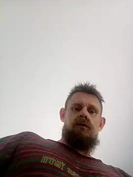 Snapshot of Skody31 chatting on 11/11/25, 04:45 Skody31 online show from 11/11/25, 04:45