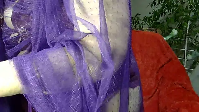 Emma52610 online show from 02/12/25, 05:48