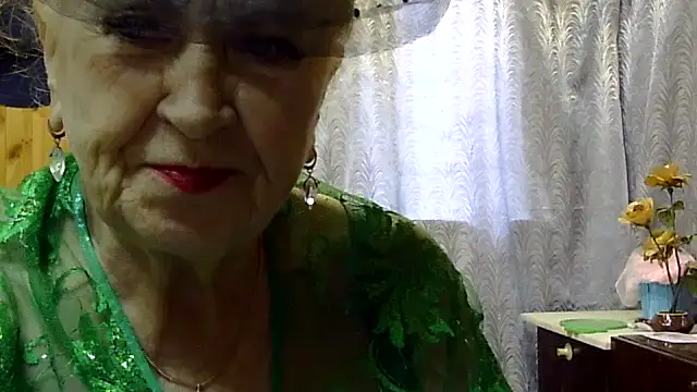 Emma52610 online show from 09/17/25, 06:26