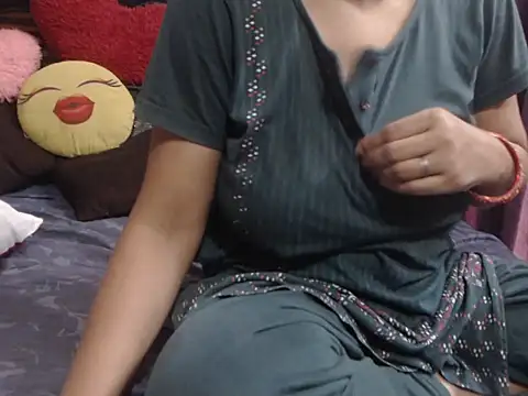 Snapshot of prettyindiandoll chatting on 05/07/26, 03:56 prettyindiandoll online show from 05/07/26, 03:56
