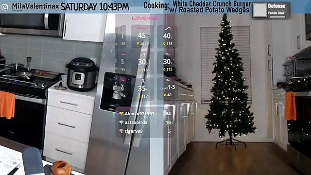 Snapshot of MilaValentina chatting on 12/29/24, 03:44 MilaValentina online show from 12/29/24, 03:44