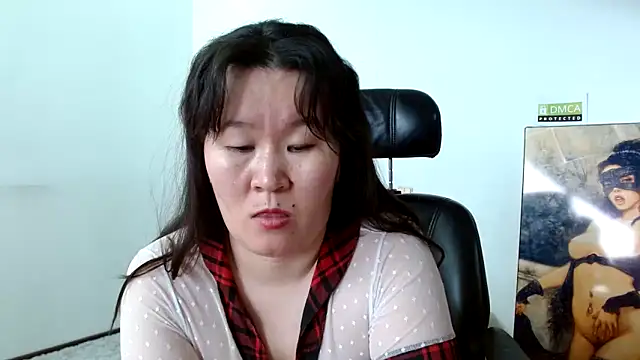 Snapshot of Akira_xx chatting on 03/23/25, 07:31 Akira xx online show from 03/23/25, 07:31