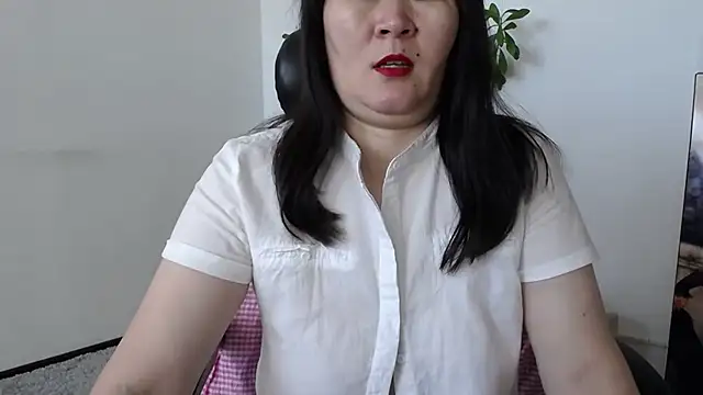 Snapshot of Akira_xx chatting on 09/27/25, 01:54 Akira xx online show from 09/27/25, 01:54