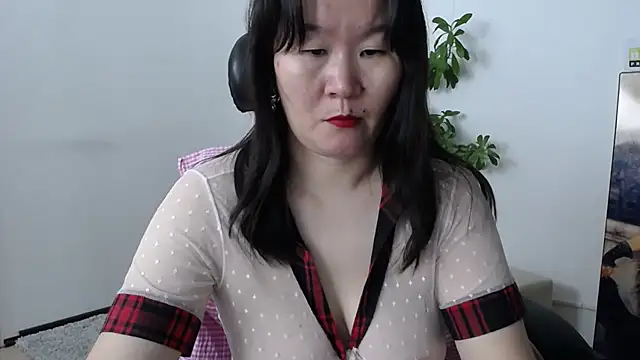 Snapshot of Akira_xx chatting on 10/09/25, 02:31 Akira xx online show from 10/09/25, 02:31