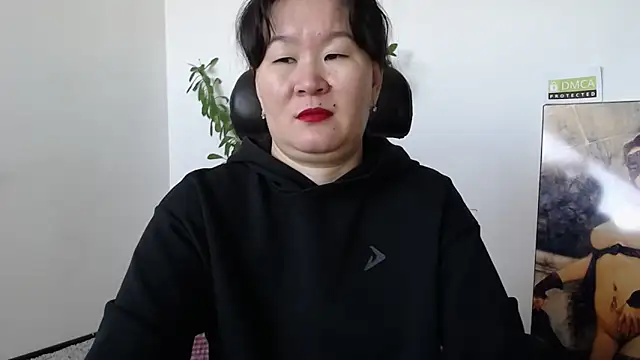 Snapshot of Akira_xx chatting on 10/18/25, 02:14 Akira xx online show from 10/18/25, 02:14