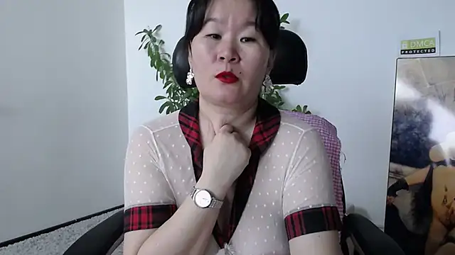 Snapshot of Akira_xx chatting on 10/27/25, 02:59 Akira xx online show from 10/27/25, 02:59