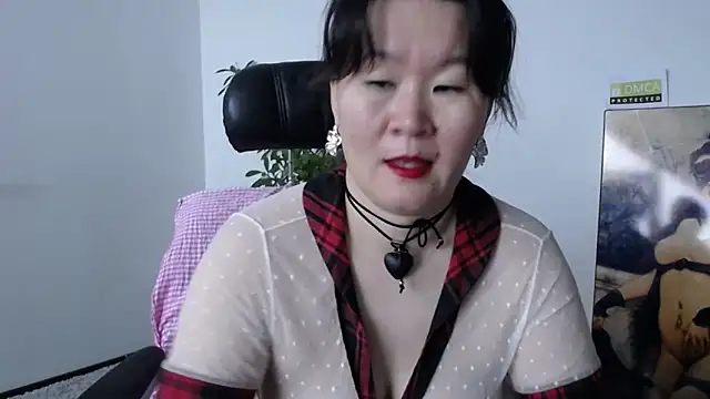 Snapshot of Akira_xx chatting on 11/06/25, 02:23 Akira xx online show from 11/06/25, 02:23