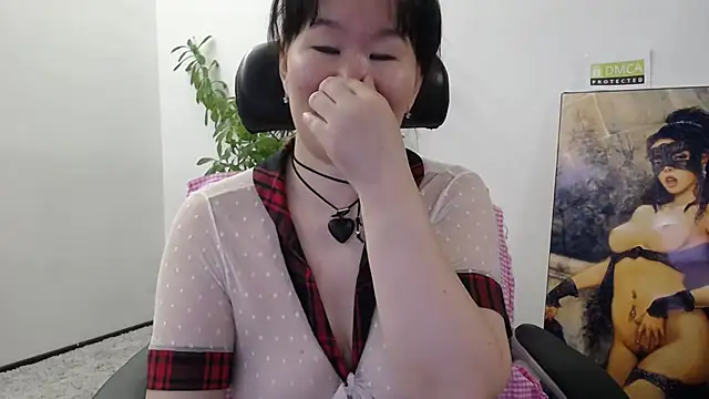 Snapshot of Akira_xx chatting on 11/23/25, 02:33 Akira xx online show from 11/23/25, 02:33