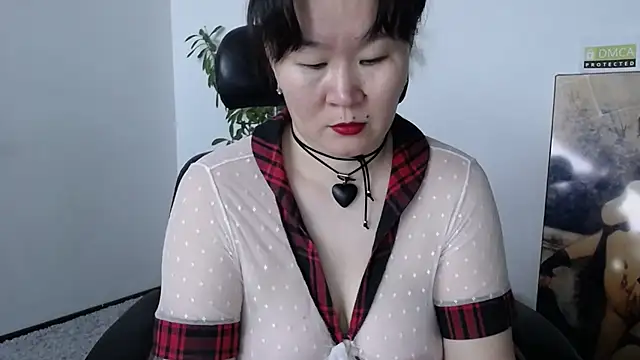 Snapshot of Akira_xx chatting on 11/29/25, 02:47 Akira xx online show from 11/29/25, 02:47