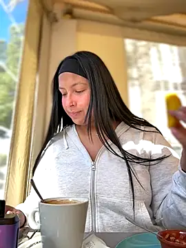 DannaaMeliza online show from 11/21/25, 11:31