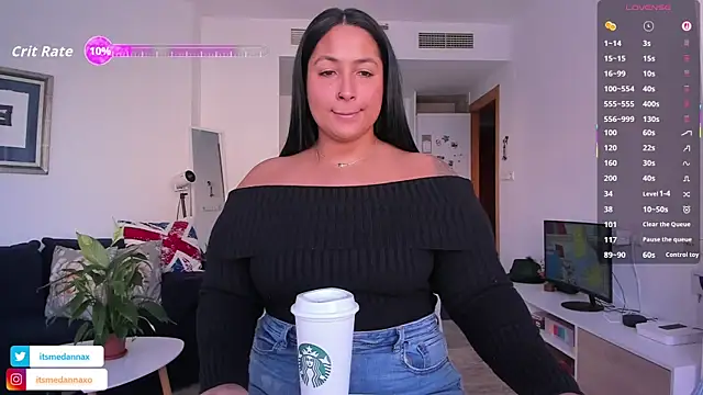 DannaaMeliza online show from 11/26/25, 12:39